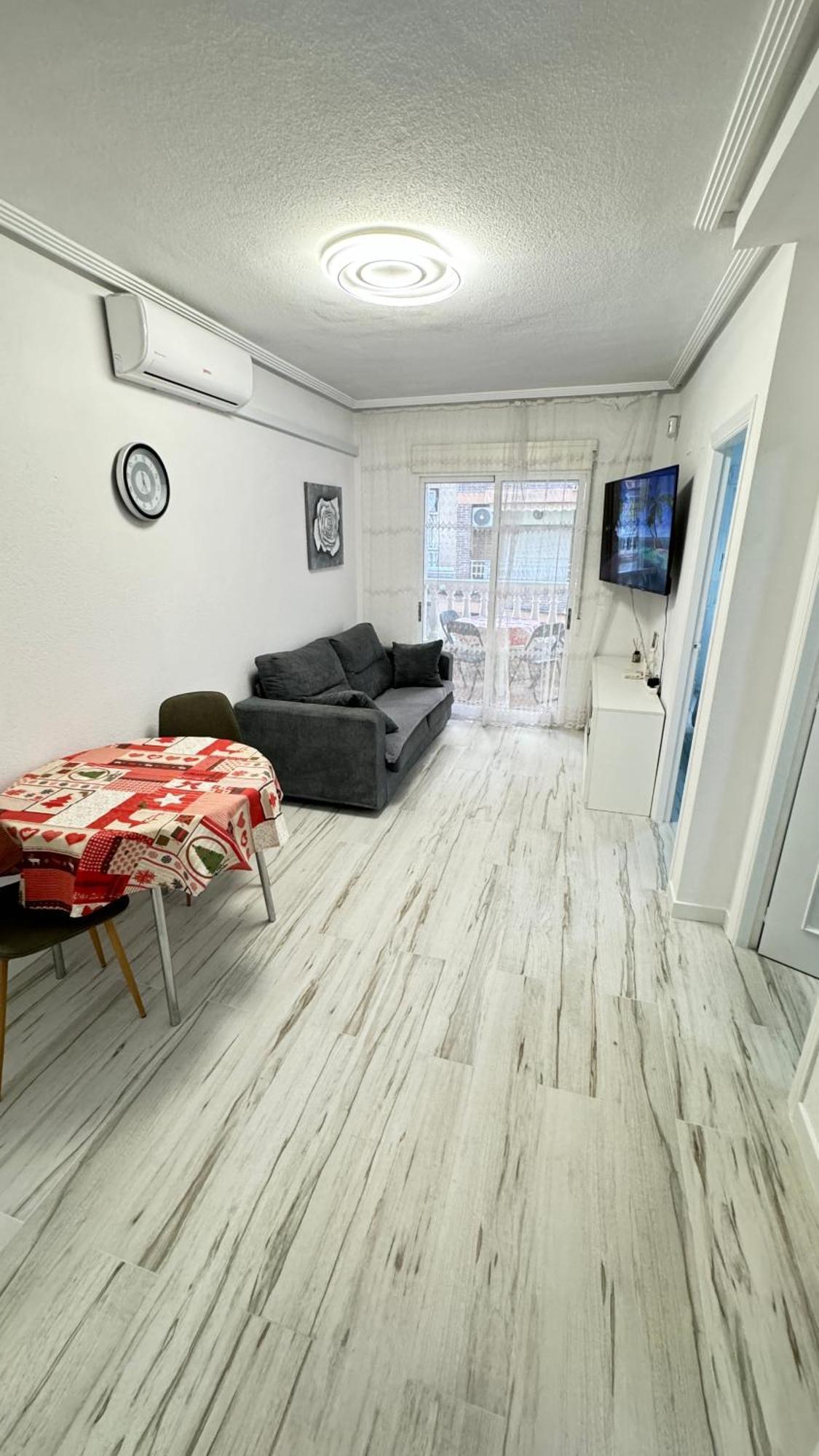 Playa Del Cura With 2 Bedrooms *